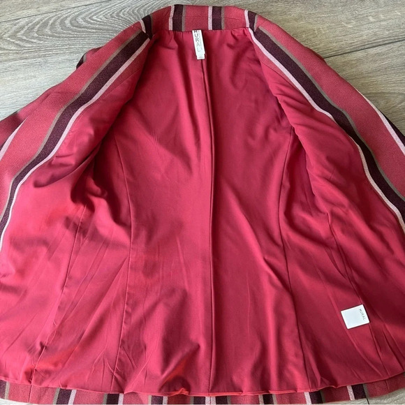 Mural Red Burgundy Stripe Button Blazer - Picture 11 of 16